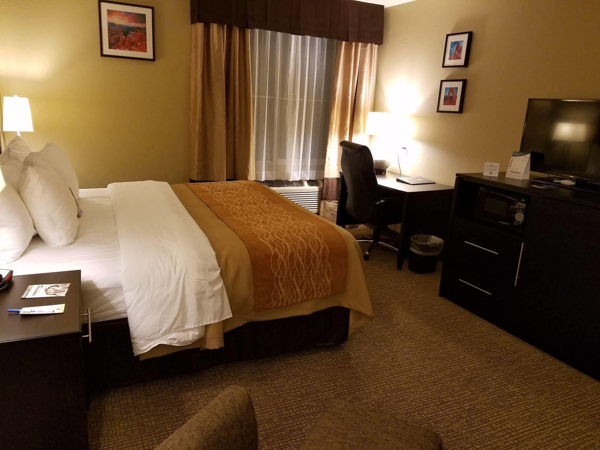 Comfort Inn & Suites Vernal - National Monument Area Eksteriør bilde